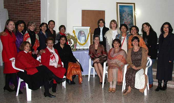 01-colombia[1].jpg - The 22.5 million ladies of Colombia are very happy to report that the Global Mother Divine Organization is now fully legally established in their country. The event was celebrated by 18 long-time Governors, Sidhas and Meditators.